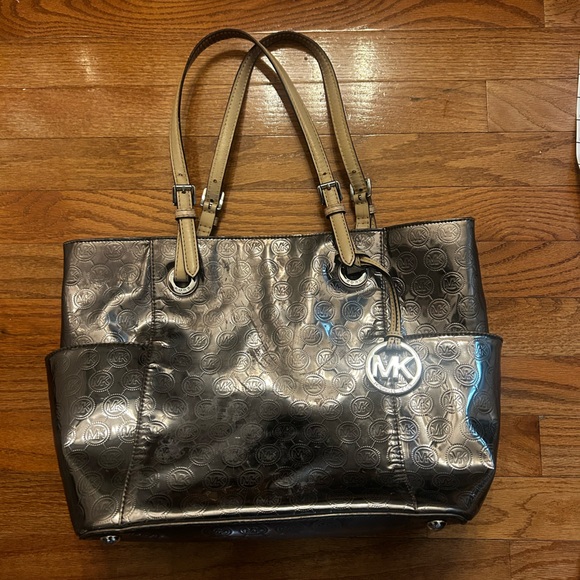 Michael Kors Silver Tote Bag with Signature Charm - Picture 1 of 10